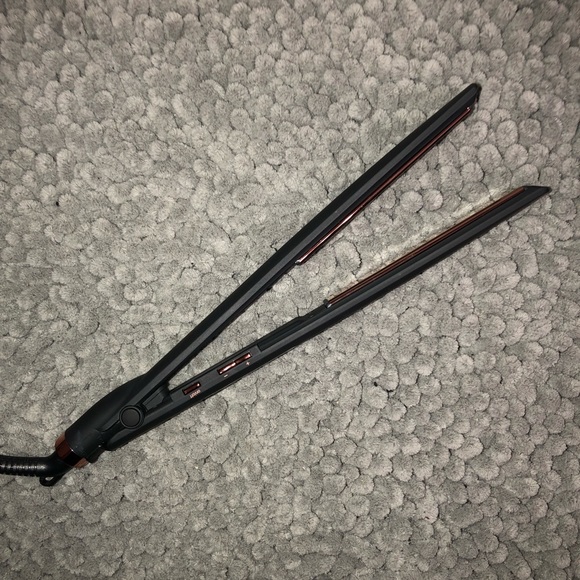 FOXYBAE Hair Straightner - Sleek Flat Iron (Rose Gold Titanium) - Picture 4 of 9